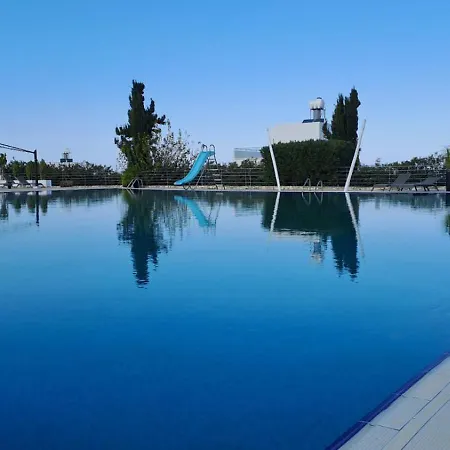 2 Bedroom Ground Floor Apartament