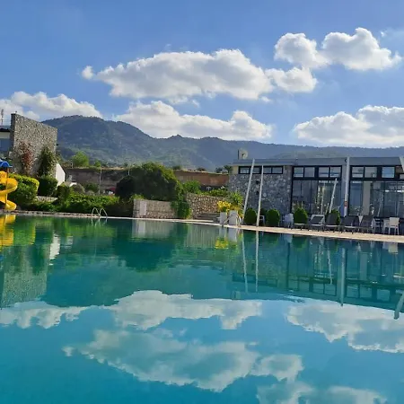 2 Bedroom Ground Floor * Kalogrea