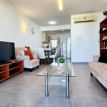 2 Bedroom Ground Floor Kalogrea