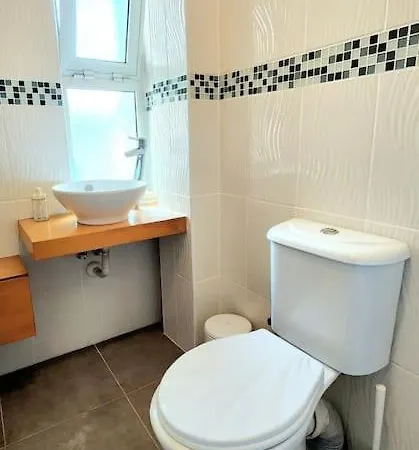 2 Bedroom Ground Floor Apartment